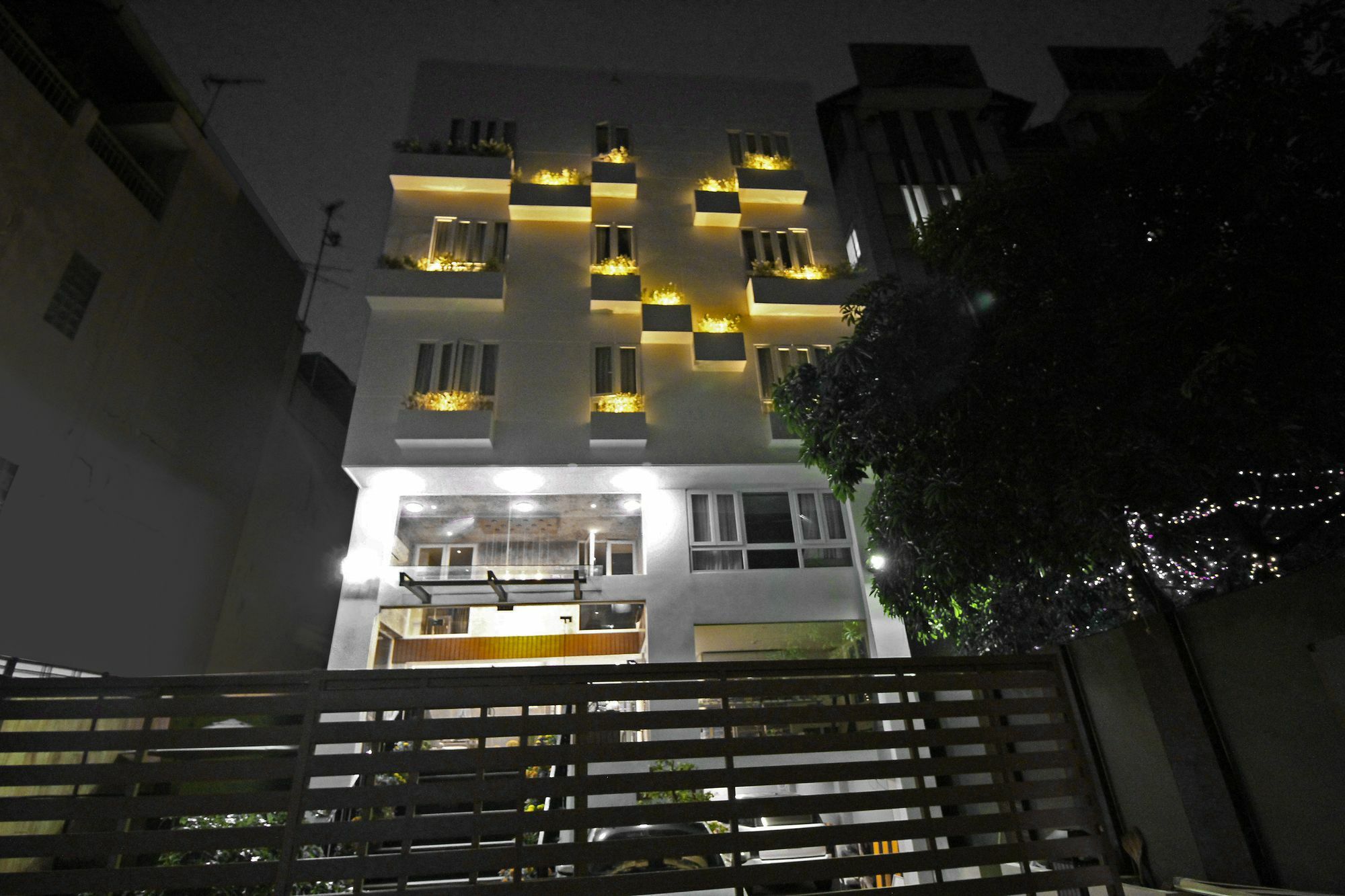 The Como Vo Thi Sau - Luxury Apartment Хошимін Екстер'єр фото